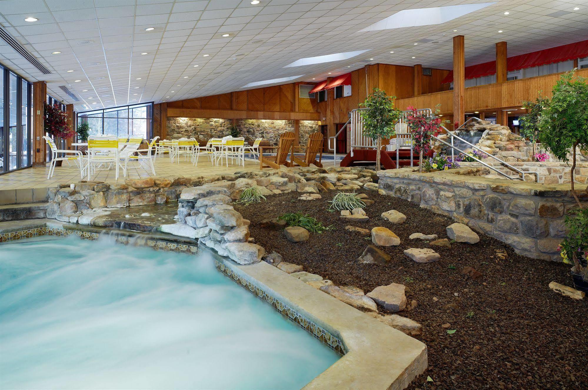 Resort Cove Haven Lakeville